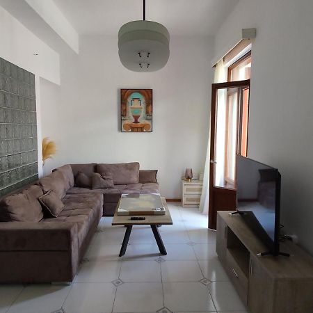 Dr. J. Spon Apartment นาฟปาคตอส ภายนอก รูปภาพ