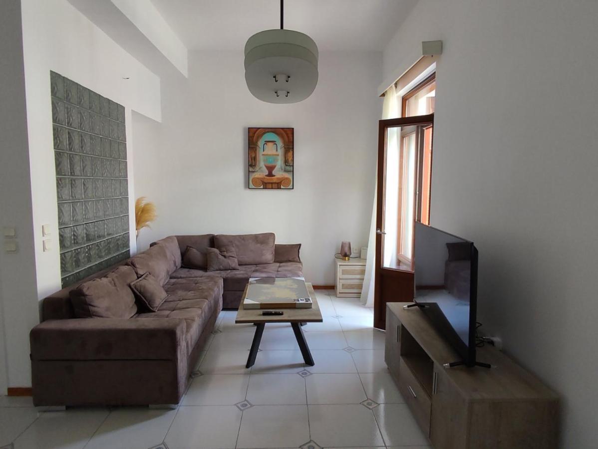 Dr. J. Spon Apartment นาฟปาคตอส ภายนอก รูปภาพ