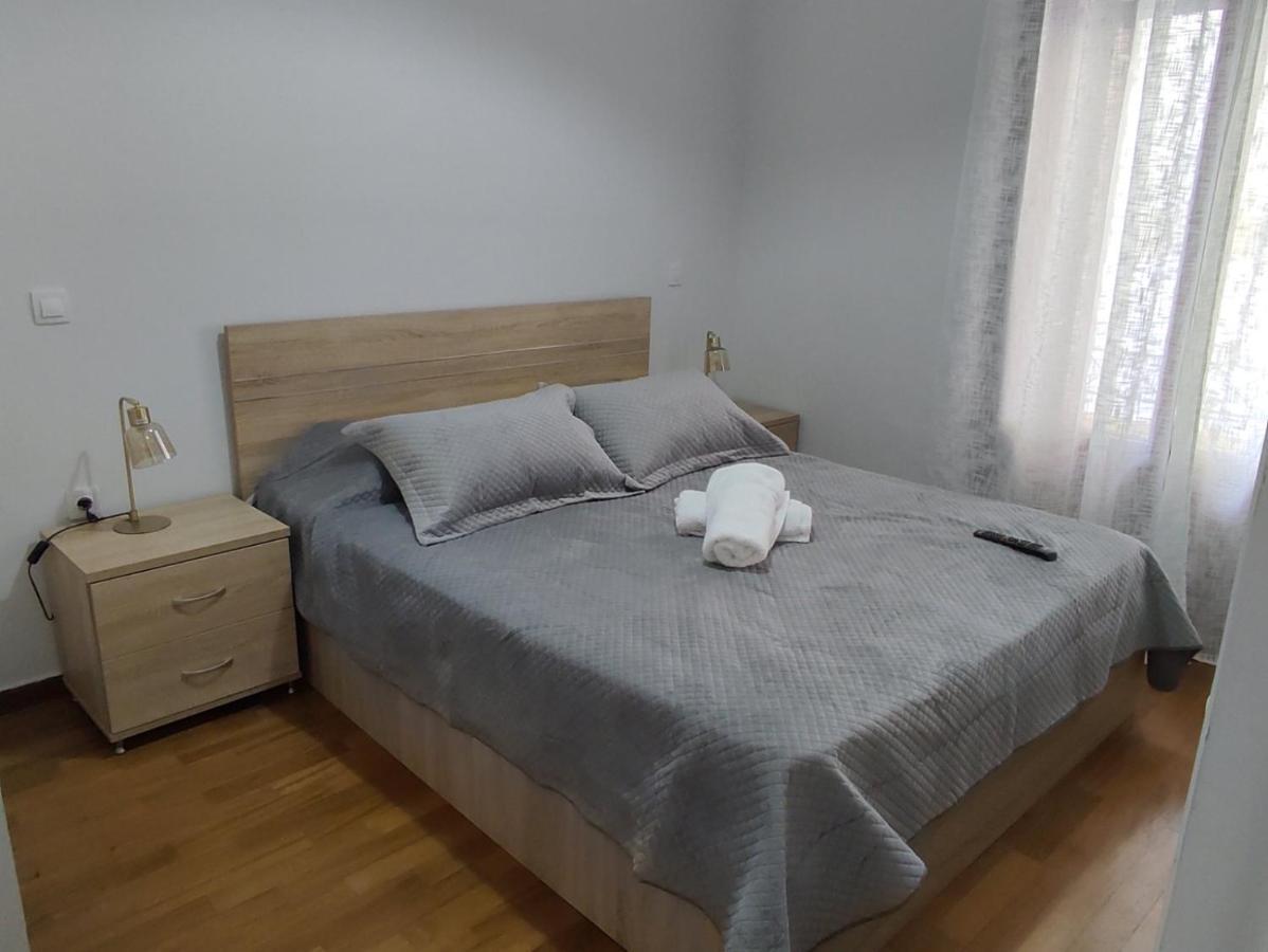 Dr. J. Spon Apartment นาฟปาคตอส ภายนอก รูปภาพ