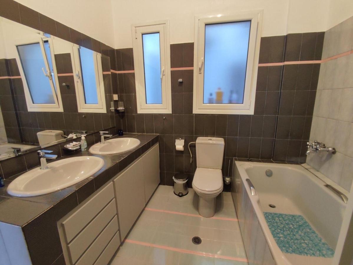Dr. J. Spon Apartment นาฟปาคตอส ภายนอก รูปภาพ